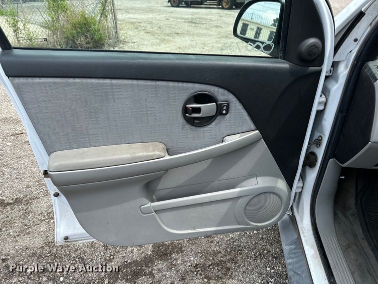 image for item EN8418 2005 Chevrolet Equinox SUV