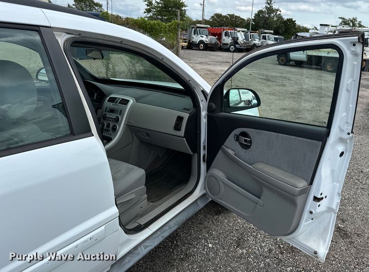 image for item EN8418 2005 Chevrolet Equinox SUV