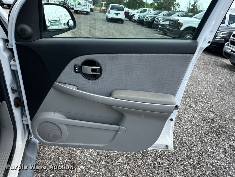 image for item EN8418 2005 Chevrolet Equinox SUV