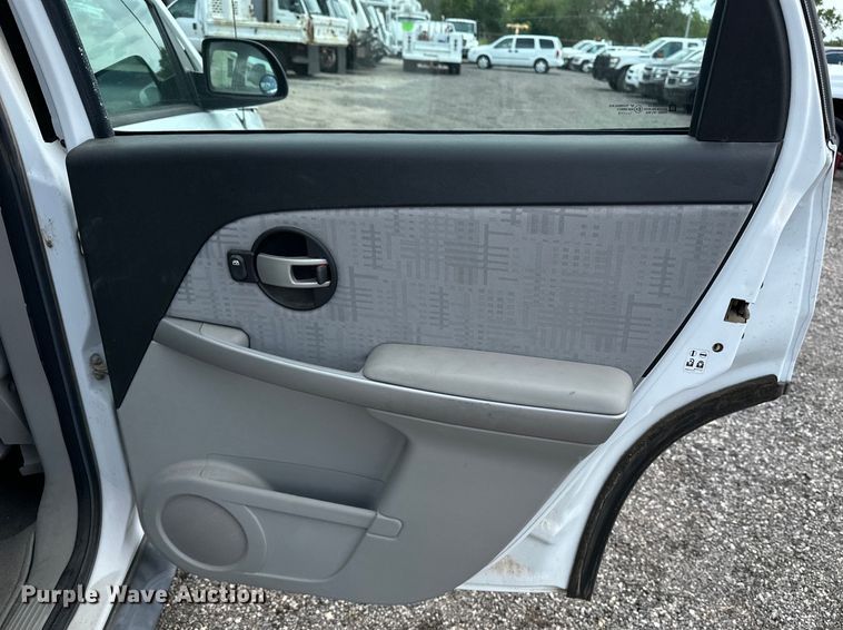 image for item EN8418 2005 Chevrolet Equinox SUV