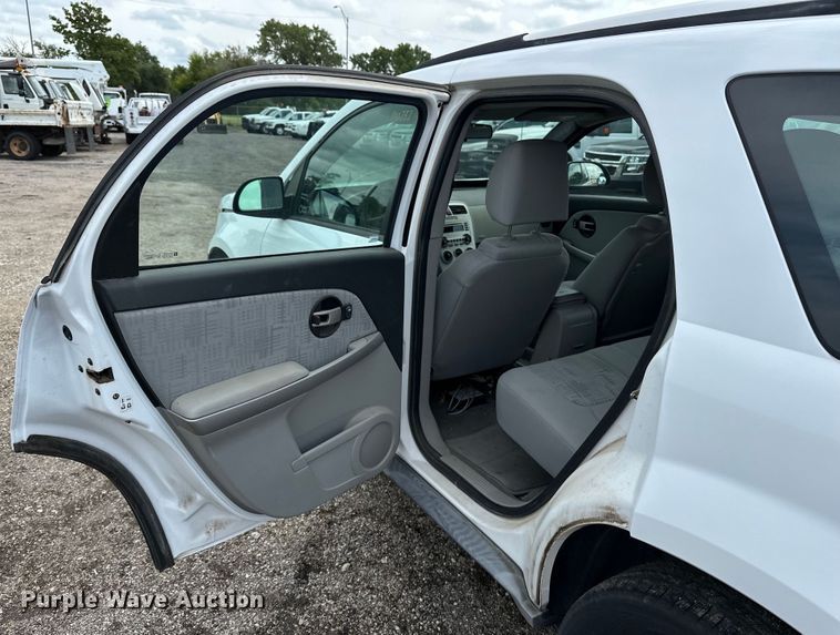 image for item EN8418 2005 Chevrolet Equinox SUV