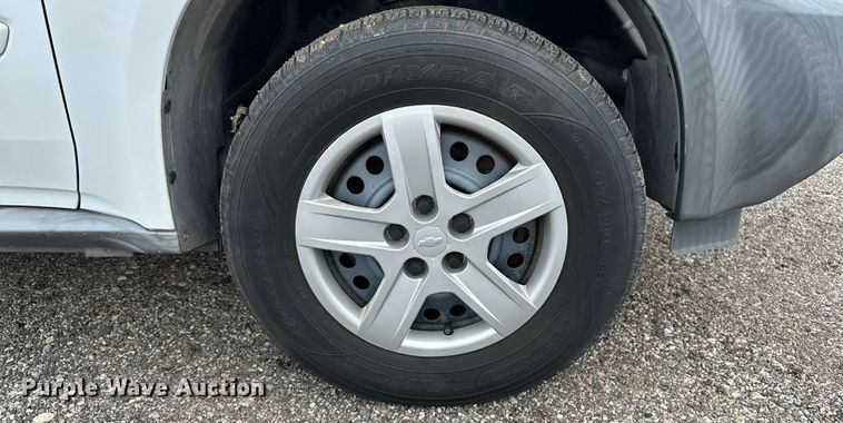 image for item EN8418 2005 Chevrolet Equinox SUV