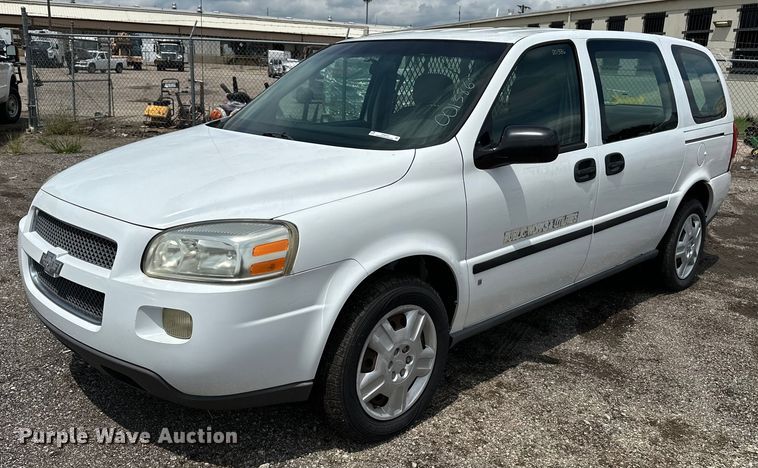 image for item EN8419 2007 Chevrolet Uplander van