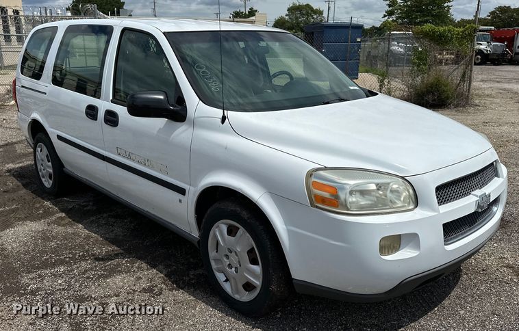 image for item EN8419 2007 Chevrolet Uplander van
