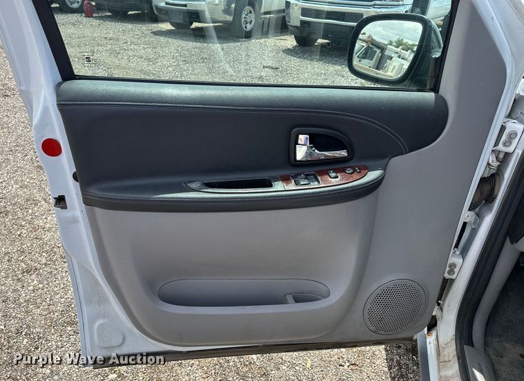 image for item EN8419 2007 Chevrolet Uplander van