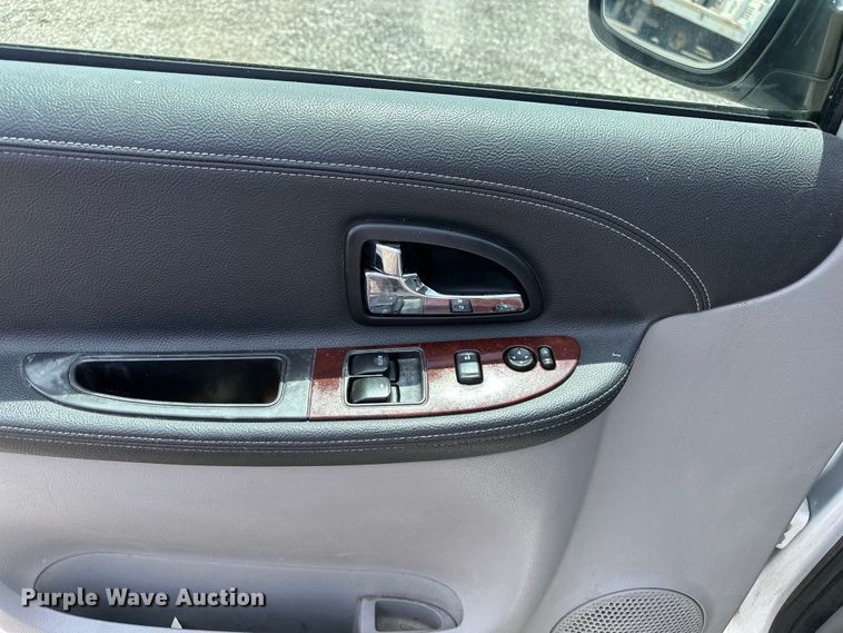 image for item EN8419 2007 Chevrolet Uplander van