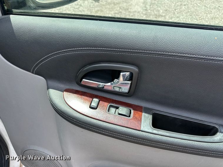 image for item EN8419 2007 Chevrolet Uplander van