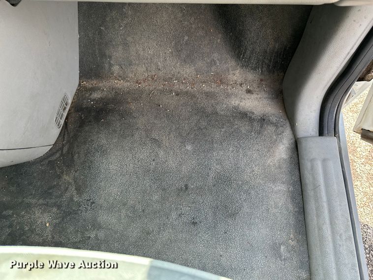 image for item EN8419 2007 Chevrolet Uplander van