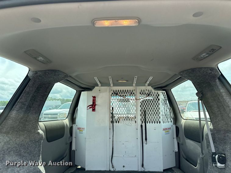 image for item EN8419 2007 Chevrolet Uplander van