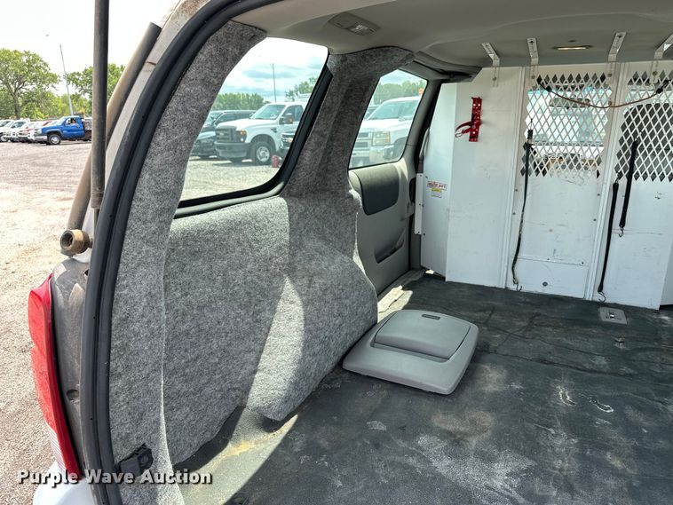 image for item EN8419 2007 Chevrolet Uplander van