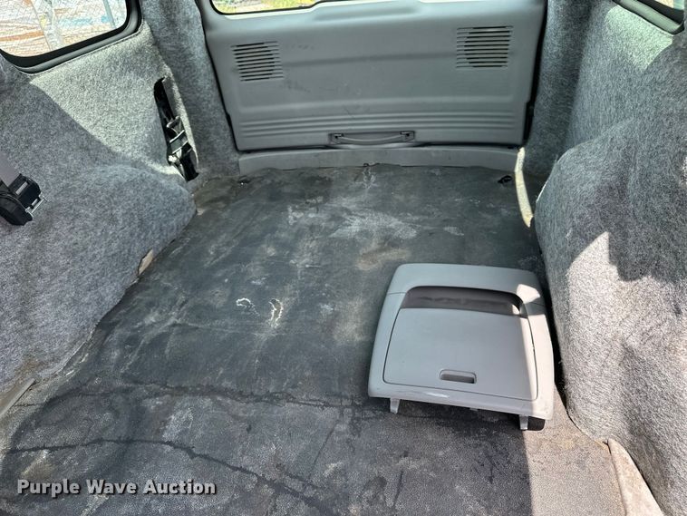 image for item EN8419 2007 Chevrolet Uplander van