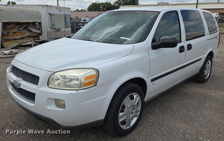 image for item EN8421 2008 Chevrolet Uplander LS van