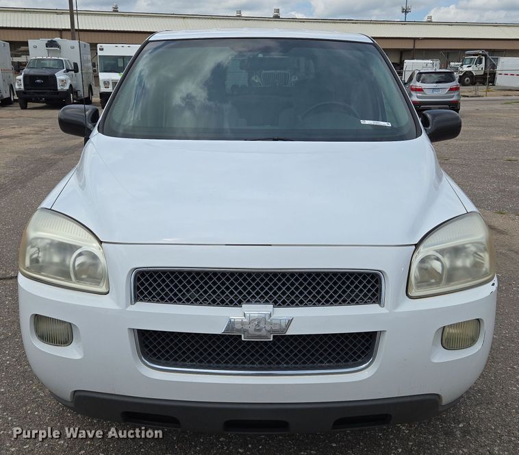 image for item EN8421 2008 Chevrolet Uplander LS van