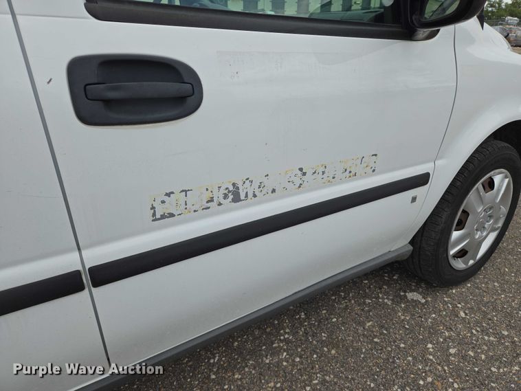 image for item EN8421 2008 Chevrolet Uplander LS van