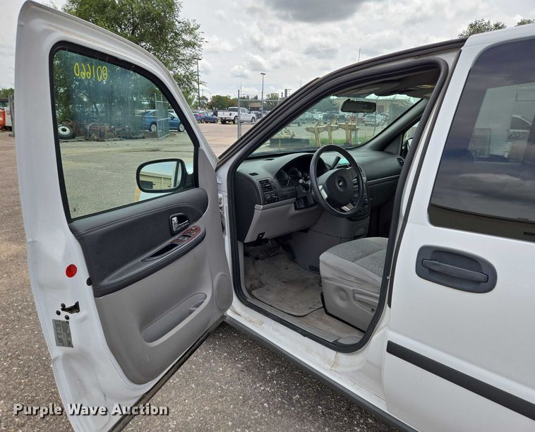 image for item EN8421 2008 Chevrolet Uplander LS van