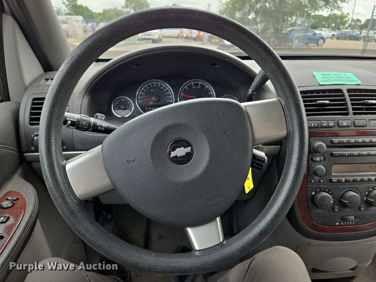 image for item EN8421 2008 Chevrolet Uplander LS van