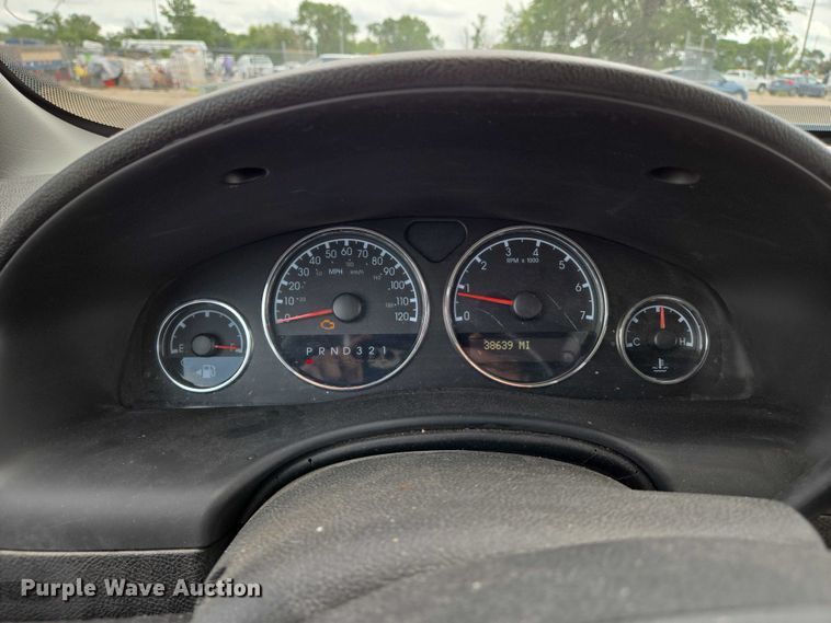 image for item EN8421 2008 Chevrolet Uplander LS van