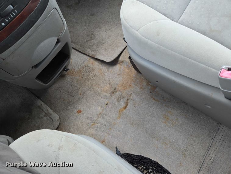 image for item EN8421 2008 Chevrolet Uplander LS van