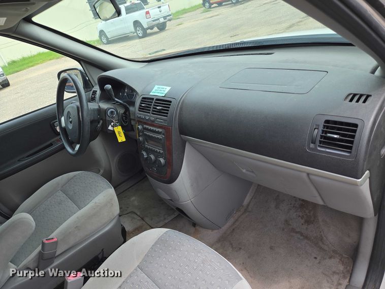 image for item EN8421 2008 Chevrolet Uplander LS van