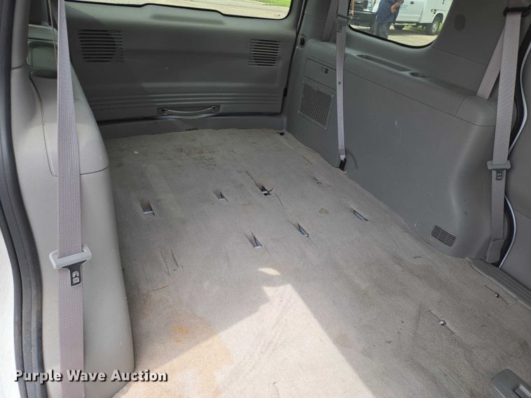 image for item EN8421 2008 Chevrolet Uplander LS van