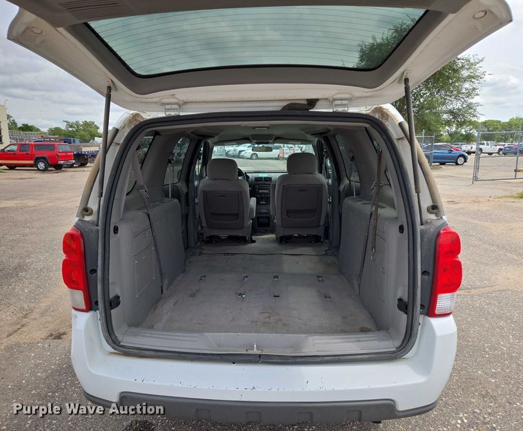 image for item EN8421 2008 Chevrolet Uplander LS van