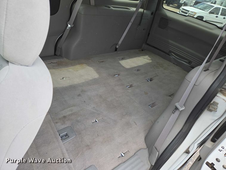 image for item EN8421 2008 Chevrolet Uplander LS van