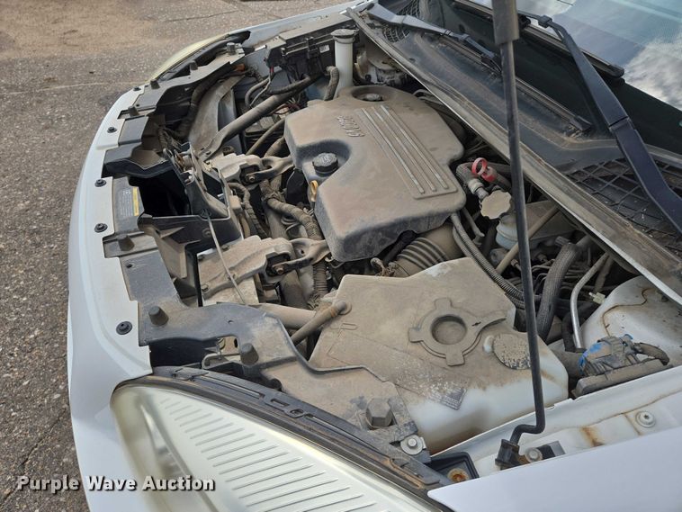 image for item EN8421 2008 Chevrolet Uplander LS van