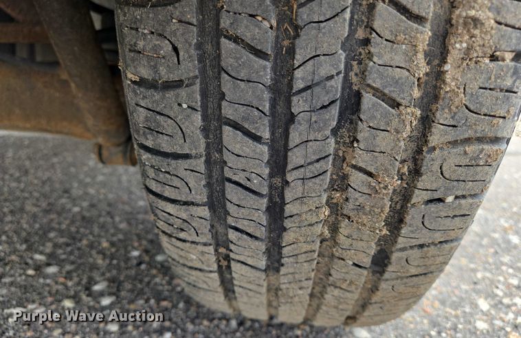 image for item EN8421 2008 Chevrolet Uplander LS van