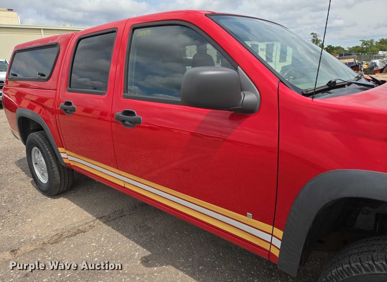 image for item EN8422 2006 Chevrolet  Colorado Crew Cab pickup truck