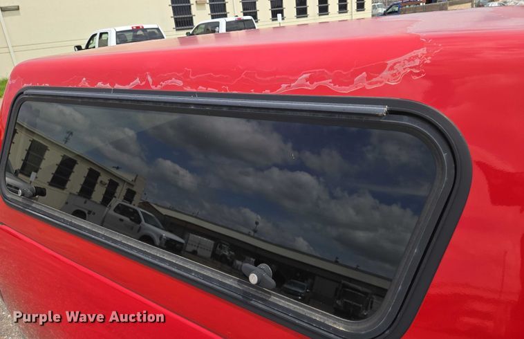 image for item EN8422 2006 Chevrolet  Colorado Crew Cab pickup truck