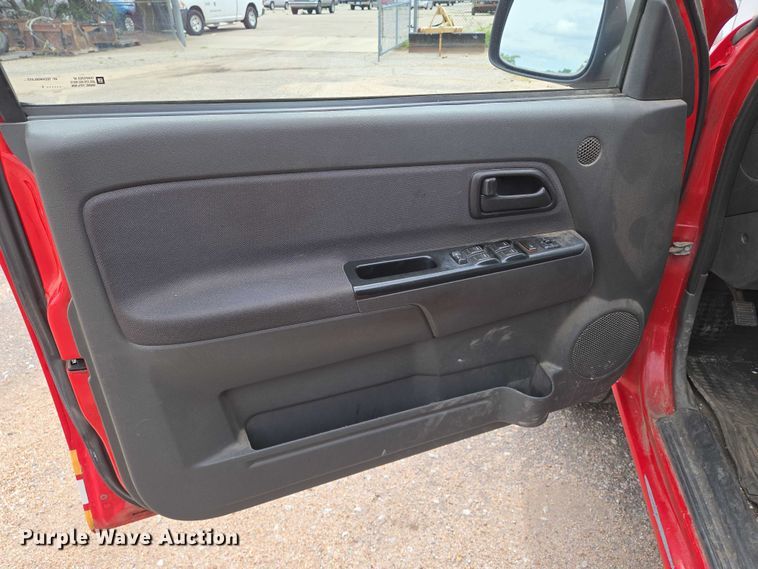 image for item EN8422 2006 Chevrolet  Colorado Crew Cab pickup truck