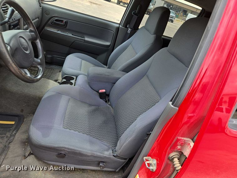 image for item EN8422 2006 Chevrolet  Colorado Crew Cab pickup truck