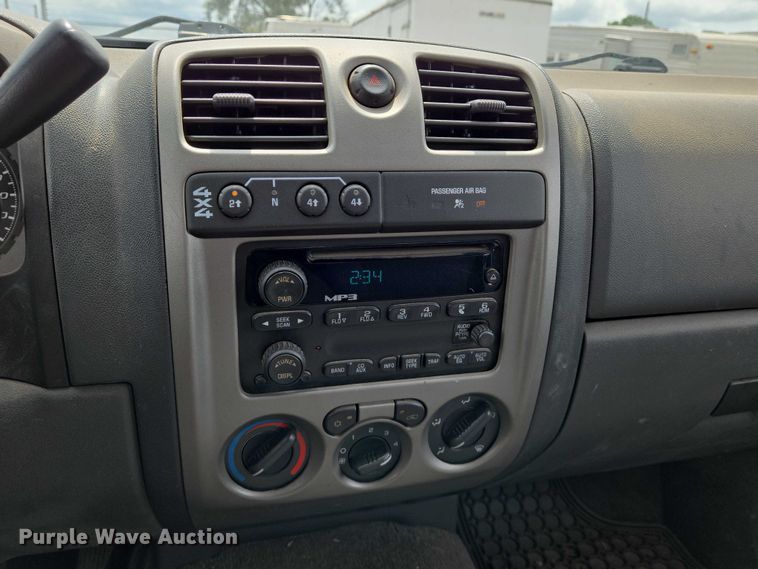 image for item EN8422 2006 Chevrolet  Colorado Crew Cab pickup truck