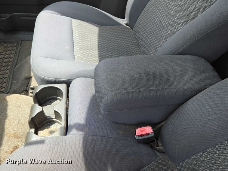 image for item EN8422 2006 Chevrolet  Colorado Crew Cab pickup truck