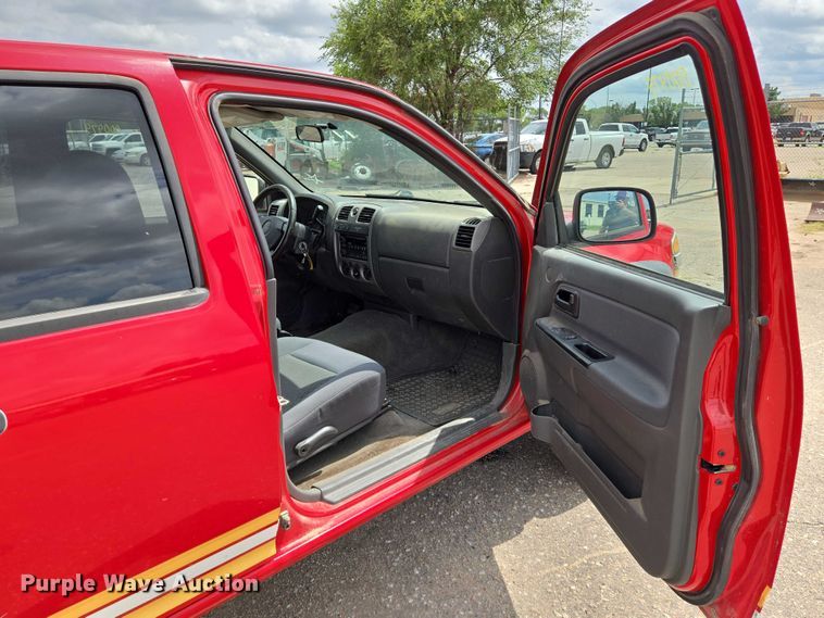 image for item EN8422 2006 Chevrolet  Colorado Crew Cab pickup truck