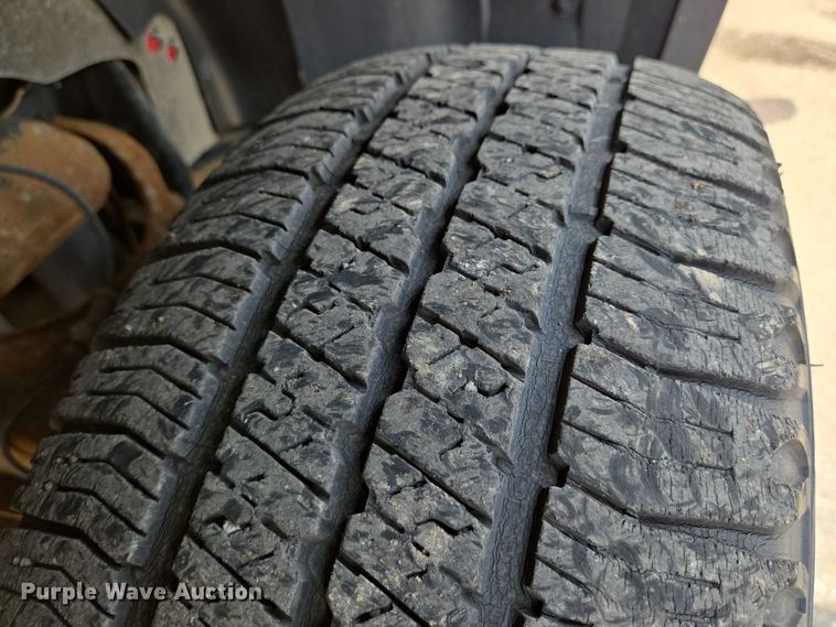 image for item EN8422 2006 Chevrolet  Colorado Crew Cab pickup truck