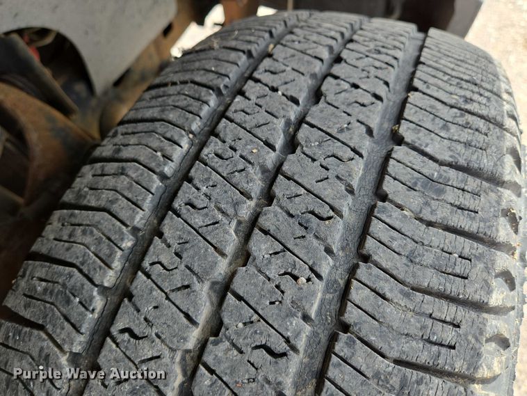 image for item EN8422 2006 Chevrolet  Colorado Crew Cab pickup truck