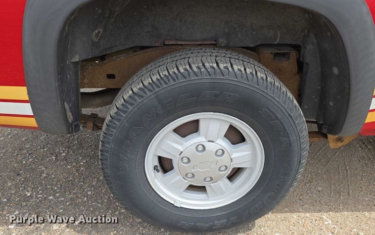 image for item EN8422 2006 Chevrolet  Colorado Crew Cab pickup truck