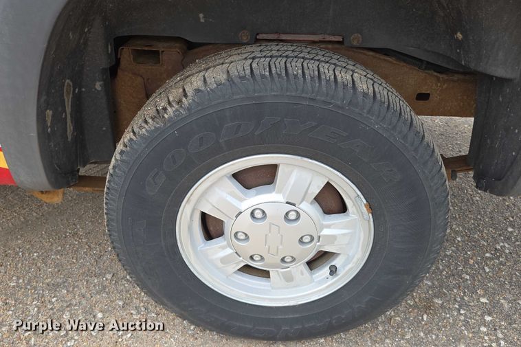 image for item EN8422 2006 Chevrolet  Colorado Crew Cab pickup truck