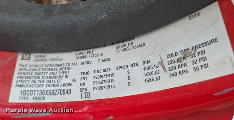 image for item EN8422 2006 Chevrolet  Colorado Crew Cab pickup truck