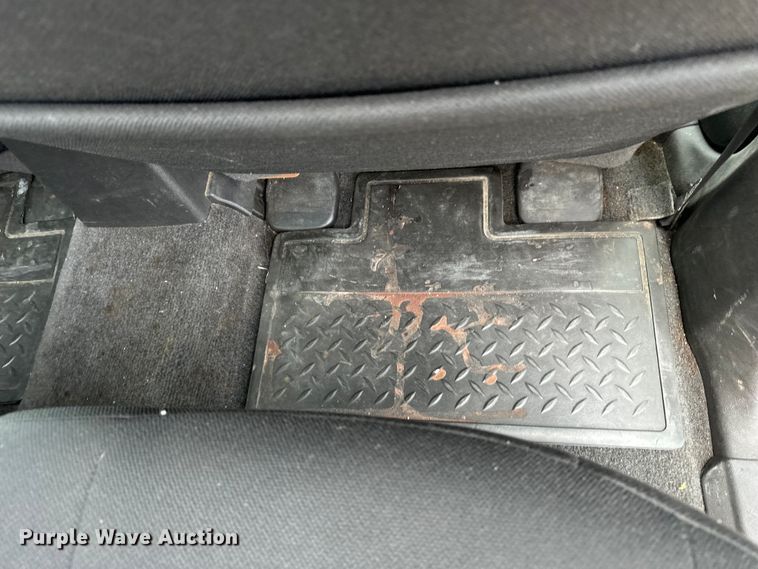 image for item EN8423 2008 Chevrolet Colorado Crew Cab pickup truck