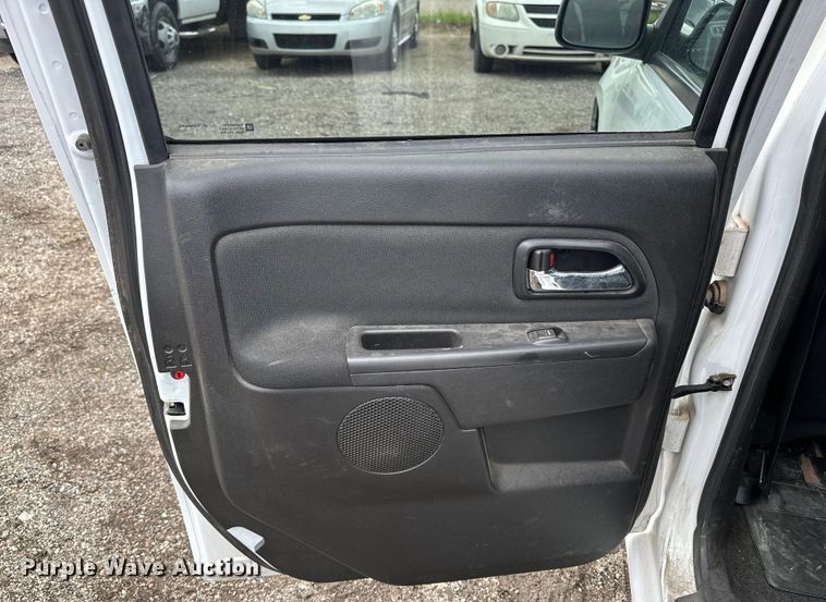 image for item EN8423 2008 Chevrolet Colorado Crew Cab pickup truck