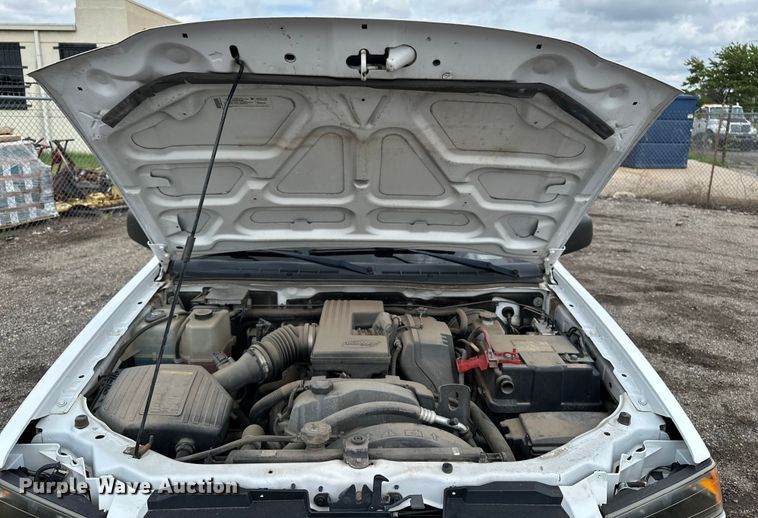 image for item EN8423 2008 Chevrolet Colorado Crew Cab pickup truck