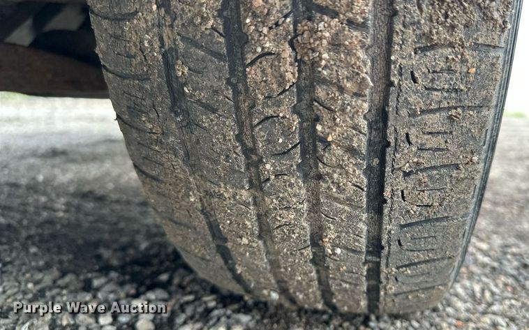 image for item EN8423 2008 Chevrolet Colorado Crew Cab pickup truck