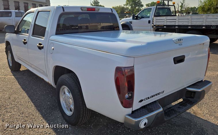 image for item EN8424 2007 Chevrolet Colorado Crew Cab pickup truck