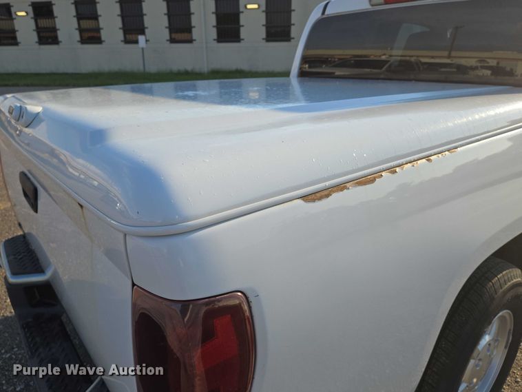 image for item EN8424 2007 Chevrolet Colorado Crew Cab pickup truck