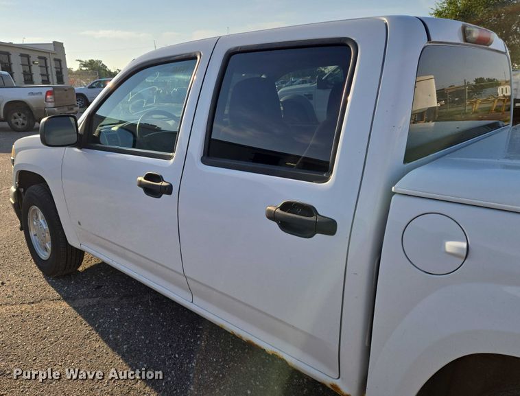 image for item EN8424 2007 Chevrolet Colorado Crew Cab pickup truck