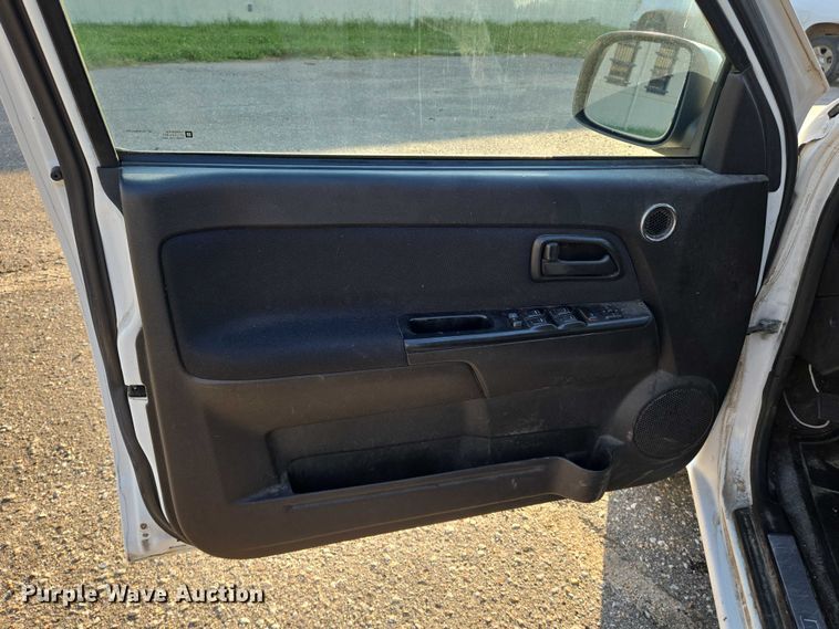 image for item EN8424 2007 Chevrolet Colorado Crew Cab pickup truck