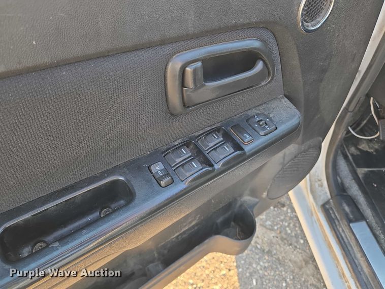 image for item EN8424 2007 Chevrolet Colorado Crew Cab pickup truck