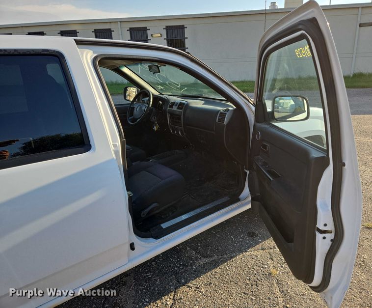 image for item EN8424 2007 Chevrolet Colorado Crew Cab pickup truck